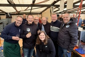 Vereinshilfe beim traditionellen Apfelweinfest